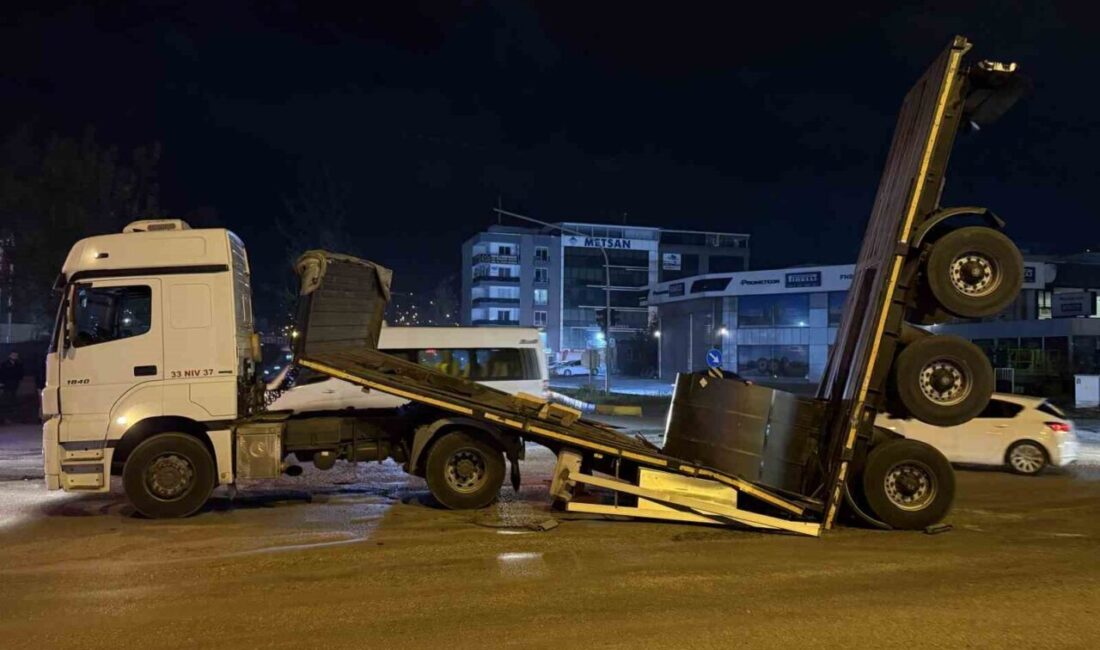 Hatay'da S.S. yönetimindeki demir rulo yüklü tırın dorsesi D-81 karayolunda