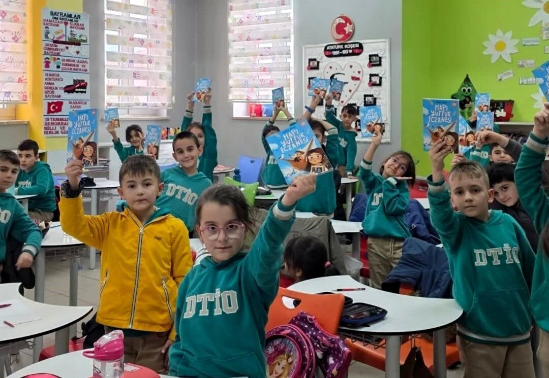 Demirkent TOKİ Ortaokulu, "Her Ay Yeni Bir Dünya, Her Ay