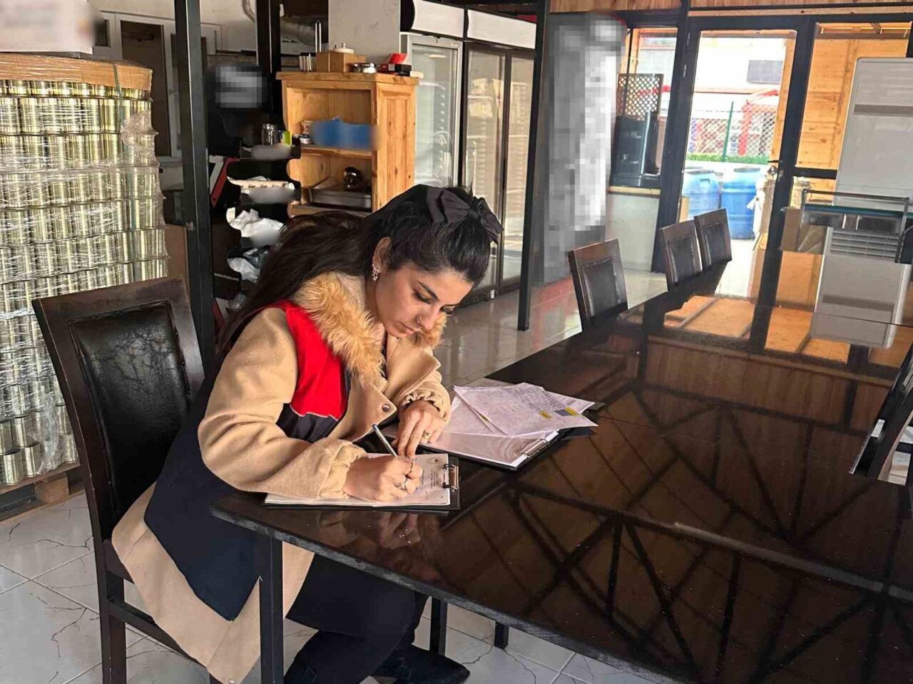 Kırklareli'nin Demirköy ilçesinde gıda işletmelerine yönelik denetimler devam ediyor. Demirköy