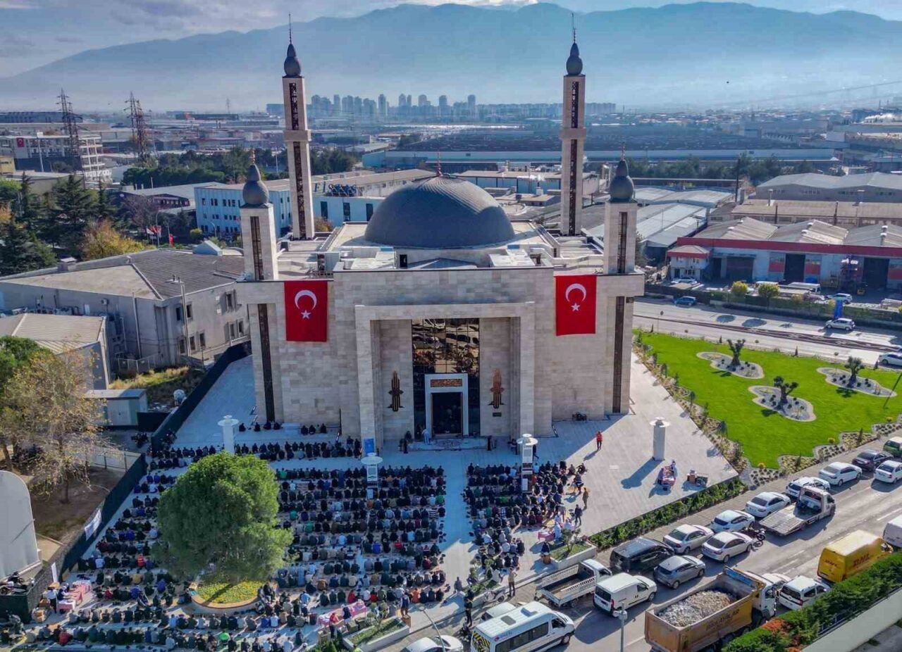 Bursa'nın Demirtaş Organize Sanayi Bölgesi'nde inşa edilen Yeni DOSAB Camii,