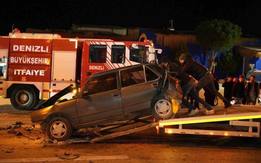 Denizli’de 5 aracın karıştığı trafik kazasında birçok kişi yaralandı, sağlık durumları iyi.