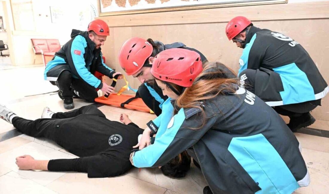 Denizli'de, AFAD Başkanlığı'nın 2025 tatbikat programı çerçevesinde 5.6 büyüklüğünde bir