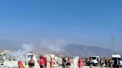 Denizli'de AFAD tarafından düzenlenen tatbikatta 5.6 büyüklüğündeki deprem senaryosuyla Merkezefendi,