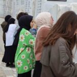 Yalova’da Gönüllü Öğrenciler, Deprem Anıtı’nda Anlamlı Yenileme Çalışması Gerçekleştirdi