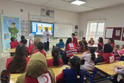 Düzce’de “Dersimiz Sağlık” Projesi ile Öğrencilere Sağlık Eğitimi Verildi