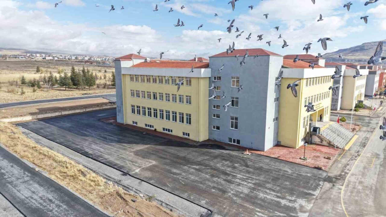 Kayseri Büyükşehir Belediyesi, Develi Kampüsü'nde 2 milyon TL'ye 1200 ton