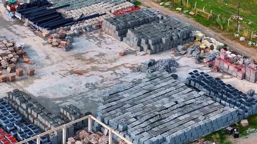 Didim Belediyesi, parke taşlarını kendi tesislerinde üreterek tasarruf ve hız kazanıyor.