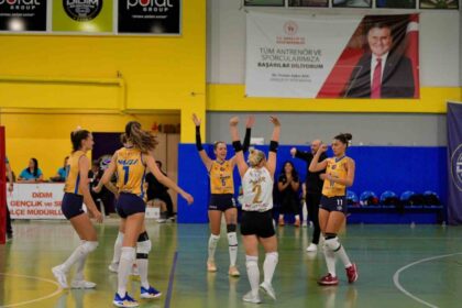 Didim Belediyespor, Rota Koleji’ni 3-0 Yenerek Zirveye Koşuyor!