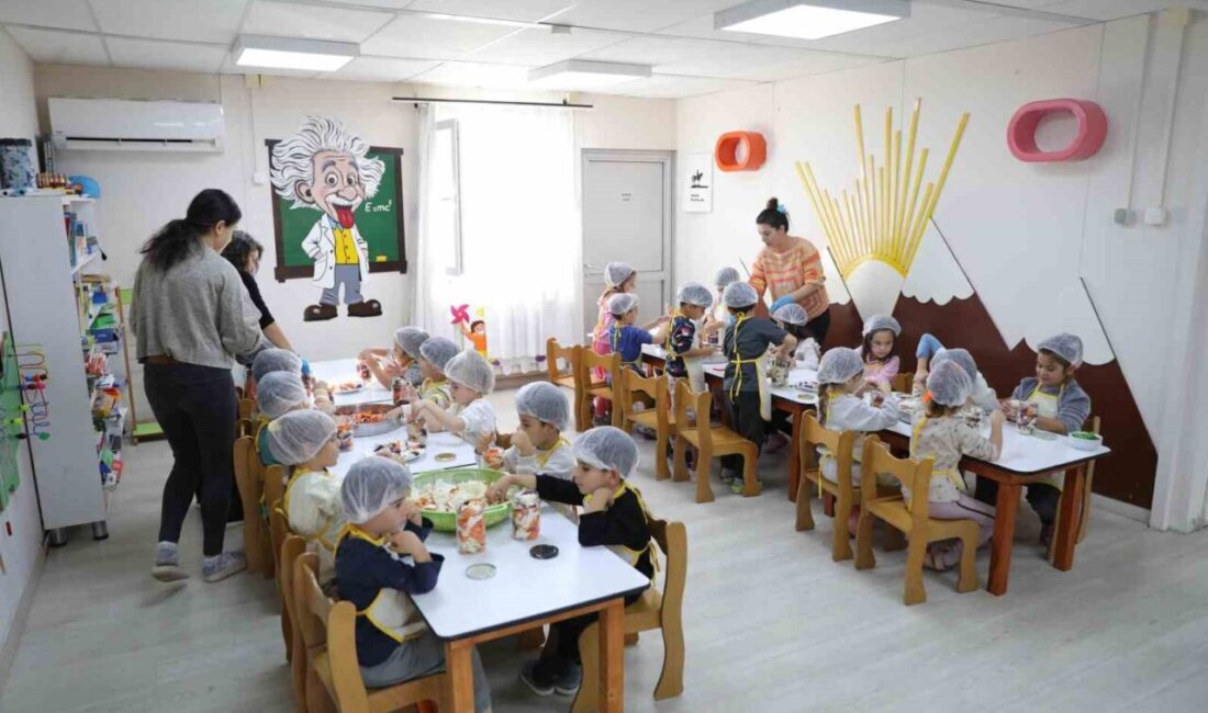 Didim Belediyesi'ne bağlı Deniz Yıldızları Kreş ve Gündüz Bakımevi'nde minikler,