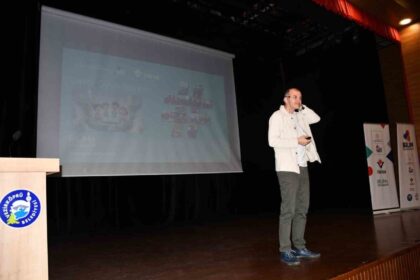 Vezirköprü’de Doç. Dr. Polat Şendurur “Dijital Oyun Tasarımı” Semineri Verdi