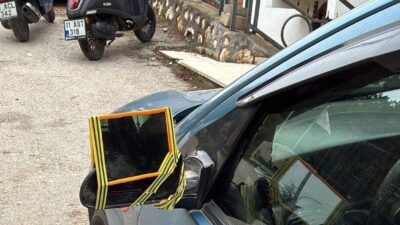 Bilecik'te bir sürücü, kırılan sol dikiz aynası yerine evde bulunan