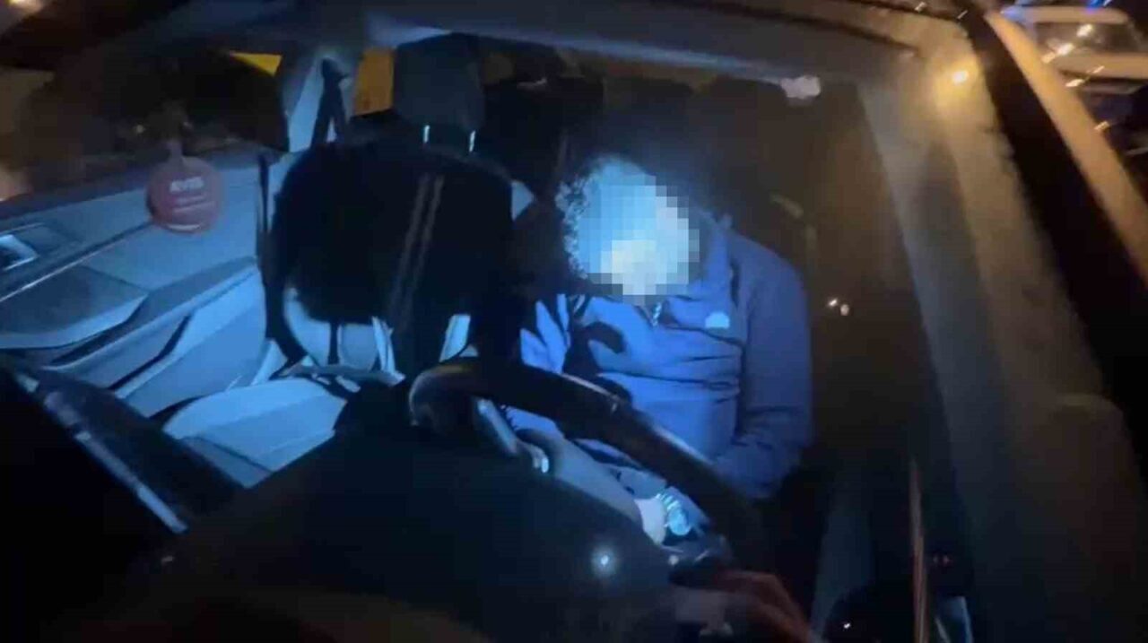 Eskişehir’de direksiyon başında uykuya dalan Ahmet Yılmaz, park halindeki bir