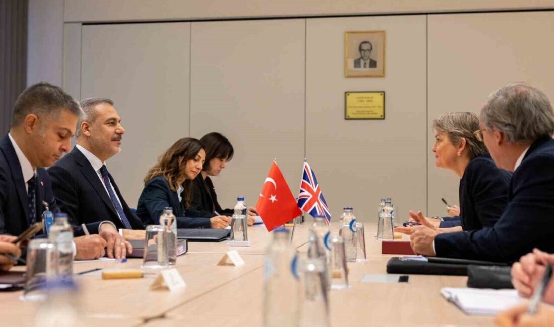 Hakan Fidan, Brüksel’de Yvette Cooper ile Gazze ve Ukrayna-Rusya Savaşını Görüştü Dışişleri Bakanı Hakan Fidan, Brüksel'deki NATO Dışişleri Bakanları Toplantısı'nda İngiltere
