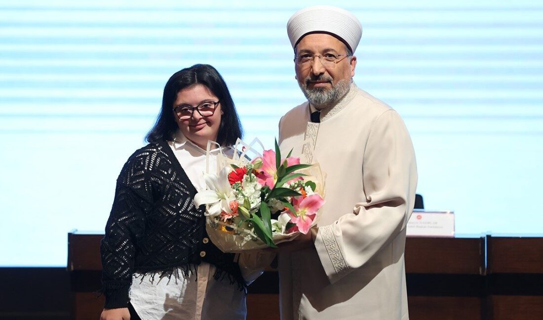 Diyanet İşleri Başkanı Safi Arpaguş, Ankara'da "Peygamberimiz ve Engelliler" panelinde,