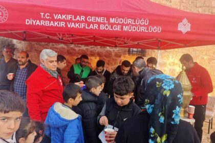 Diyarbakır’da Regaib Kandili Dolayısıyla Salep İkramı Yapıldı, 8 Bin 500 Kişiye Ulaşıldı