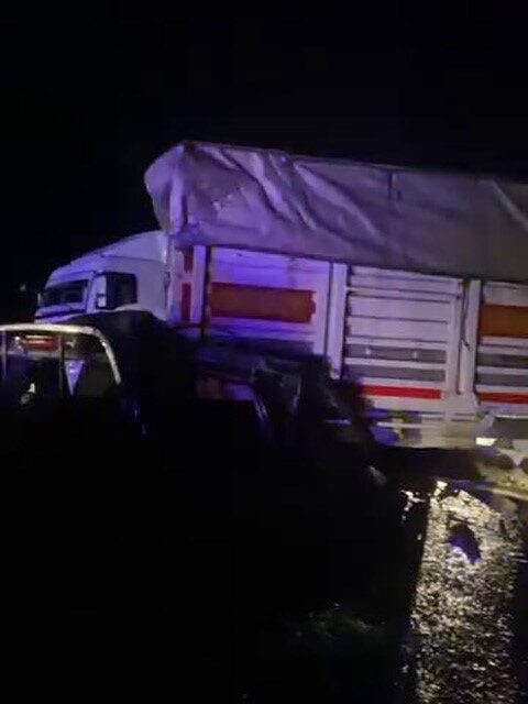 Diyarbakır’da Pikap, Seyir Halindeki Tıra Çarptı: 1 Yaralı