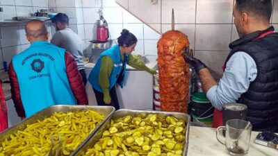 Diyarbakır Büyükşehir Belediyesi, son iki günde tavuk döner satan iş