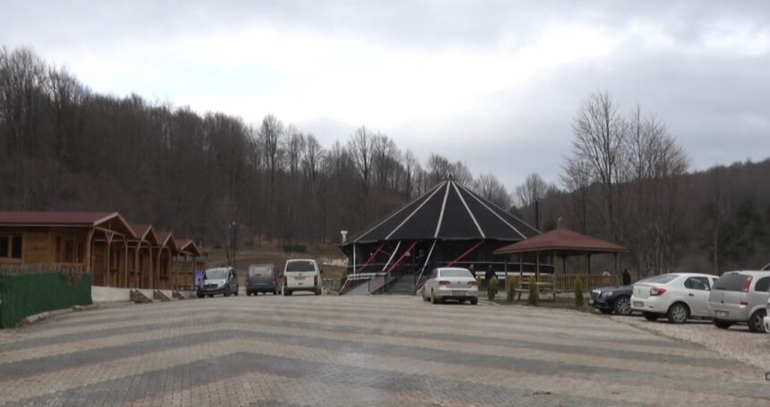 Kütahya’nın Domaniç ilçesinde, turizme katkı sağlayan “Kocayayla Çadır Restoran” hizmete açıldı.