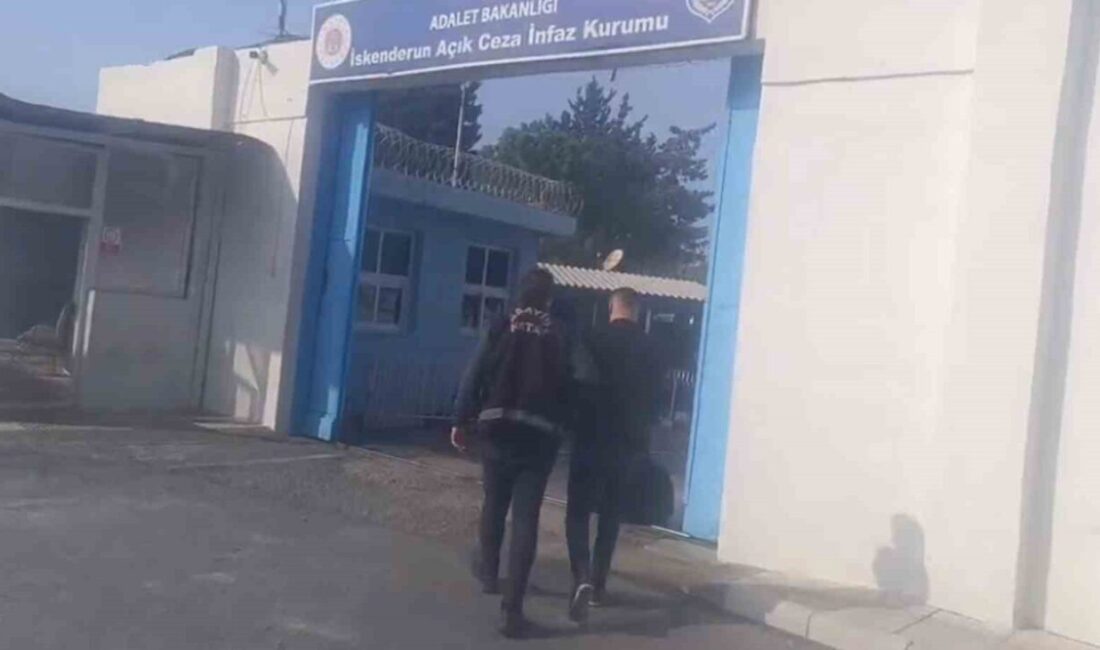 Dörtyol’da 5 Yıl Hapis Cezası ile Aranan Şahıs Tutuklandı Hatay'ın Dörtyol ilçesinde, silah bulundurma suçundan 5 yıl hapis cezasıyla