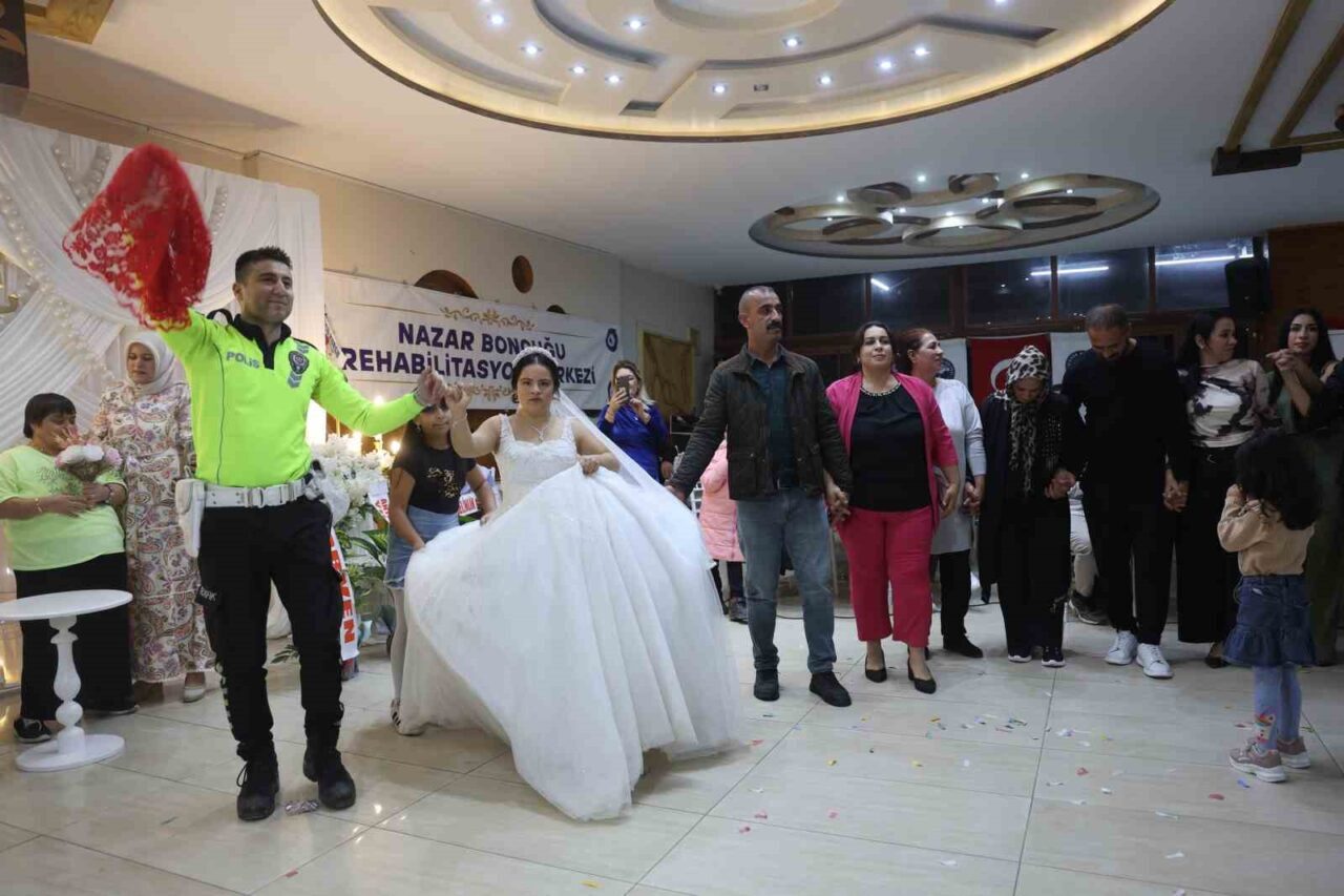 Hatay'da 28 yaşındaki down sendromlu Ezgi Halman'ın gelinlik giyme hayali,