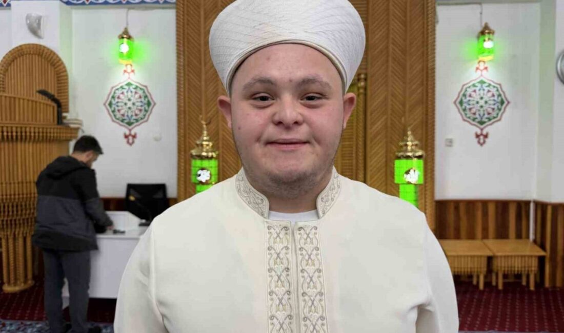 Düzce'nin Yığılca ilçesinde down sendromlu Fırat Öztürk, Dünya Engelliler Günü'nde