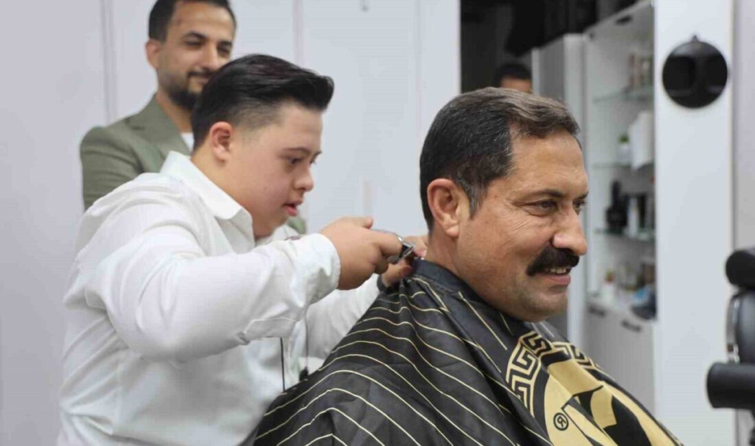 Hatay’da yaşayan 16 yaşındaki down sendromlu Şükrü Dağlı, 3 Aralık