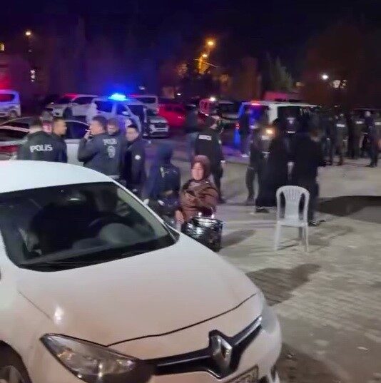 Adıyaman'ın Kahta ilçesindeki bir düğün töreninde çıkan kavgada 3 kişi