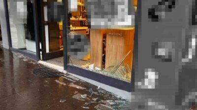 Nevşehir'de kırmızı ışıkta bekleyen 38 RV 141 plakalı bir otomobil,