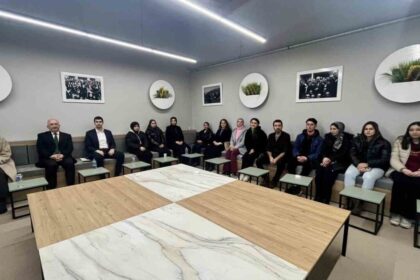 Dumlupınar’da “Her Kitap Bir Dünya” Projesi Kapsamında Aralık Ayı Kitap Söyleşisi Gerçekleştirildi