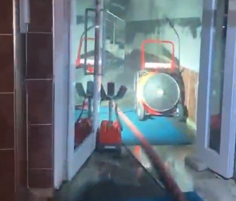 Düzce’deki Apartman Yangınında Bir Kişi Dumandan Etkilendi, Hastaneye Kaldırıldı Düzce'de Aziziye Mahallesi'nde bir apartmanda elektrik panosunun neden olduğu yangın