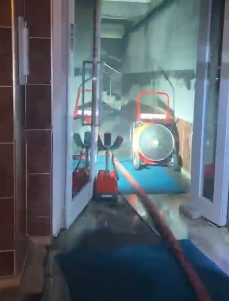 Düzce’deki Apartman Yangınında Bir Kişi Dumandan Etkilendi, Hastaneye Kaldırıldı