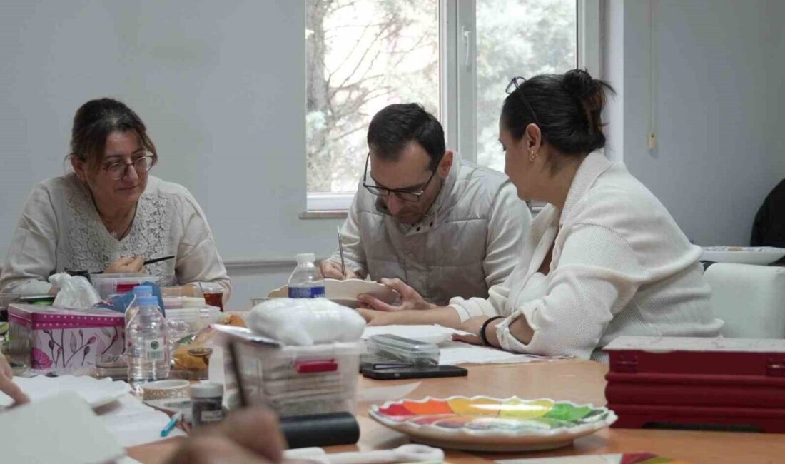 Düzce’deki BELMEK Kursları, Kadınların Üretime Katılımını Artırmayı Hedefliyor Düzce Belediyesi, BELMEK kursları ile kadınlara üretimde yer alma ve