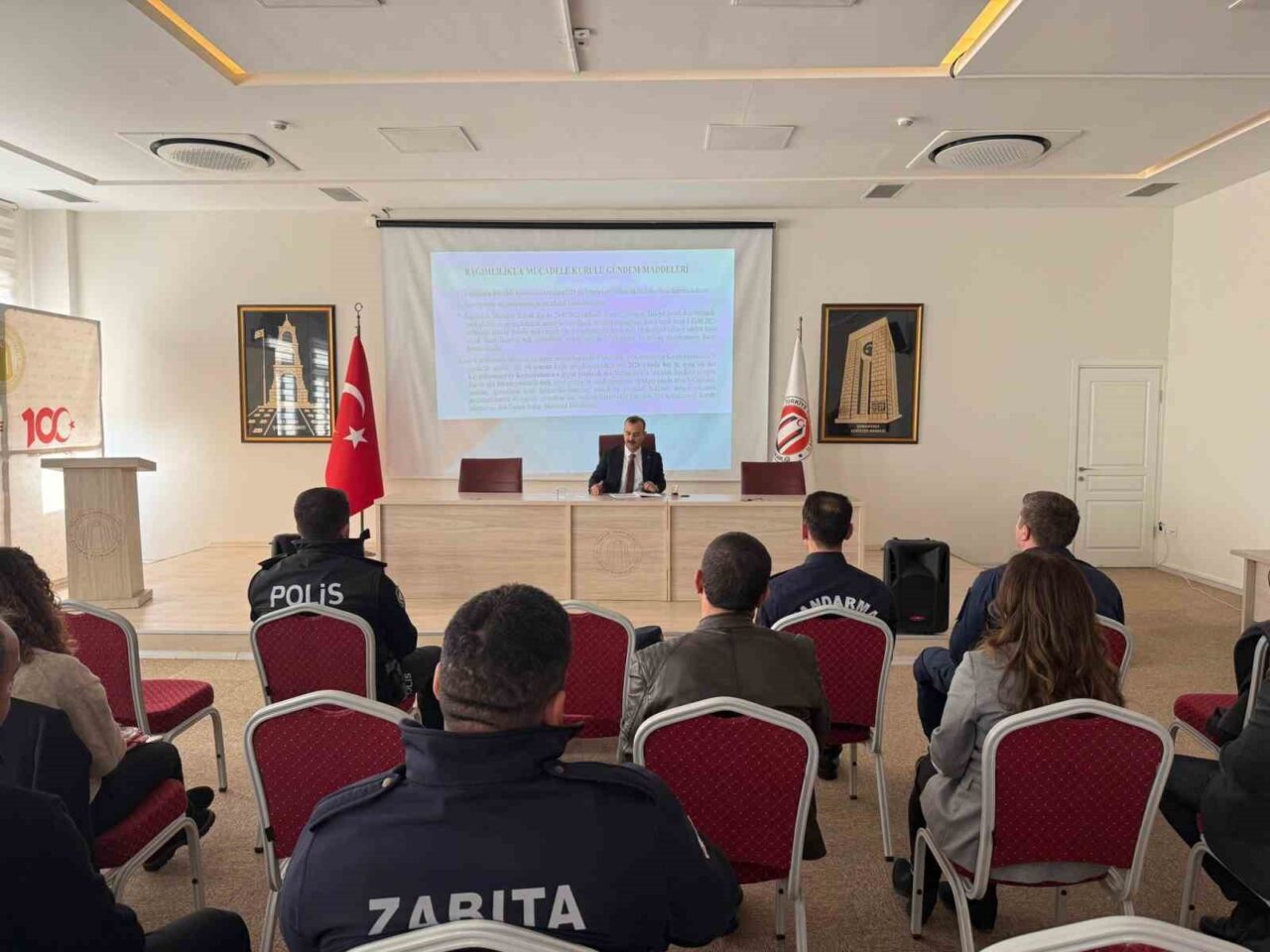 Çanakkale'nin Eceabat ilçesinde, Kaymakam Kerem Yenigün önderliğinde bağımlılıkla mücadele amacıyla