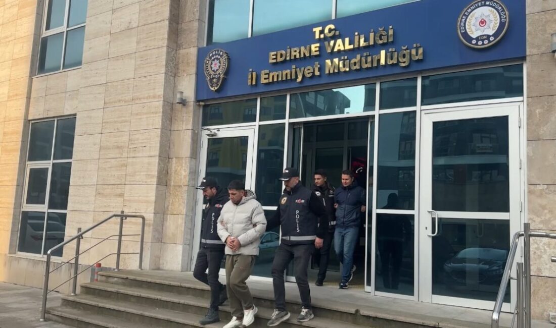 Edirne Kapıkule Sınır Kapısı'nda düzenlenen operasyonda S.K. ve M.Y.Y. isimli