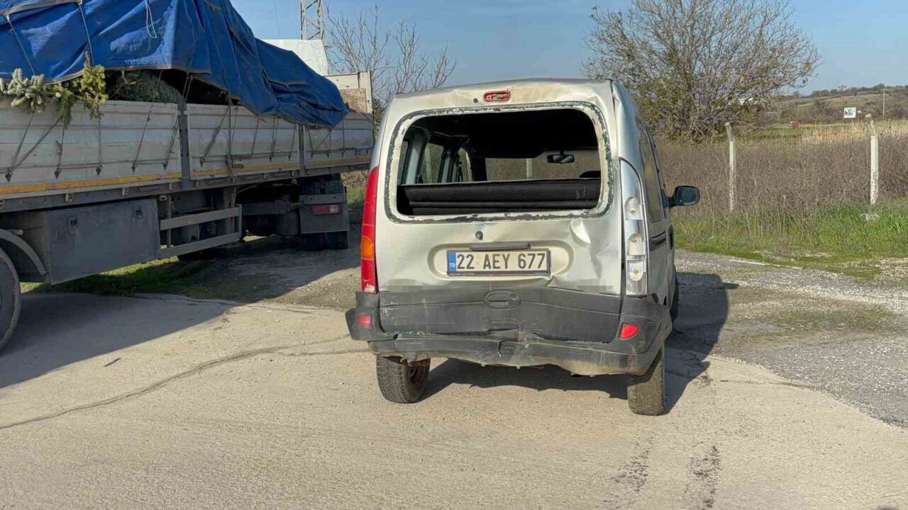 Edirne-Havsa yolunda meydana gelen zincirleme trafik kazasında 1 kişi yaralandı.