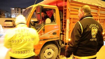 Aksaray'da ehliyetsiz ve çekme belgeli kamyonetle trafiğe çıkan 31 yaşındaki