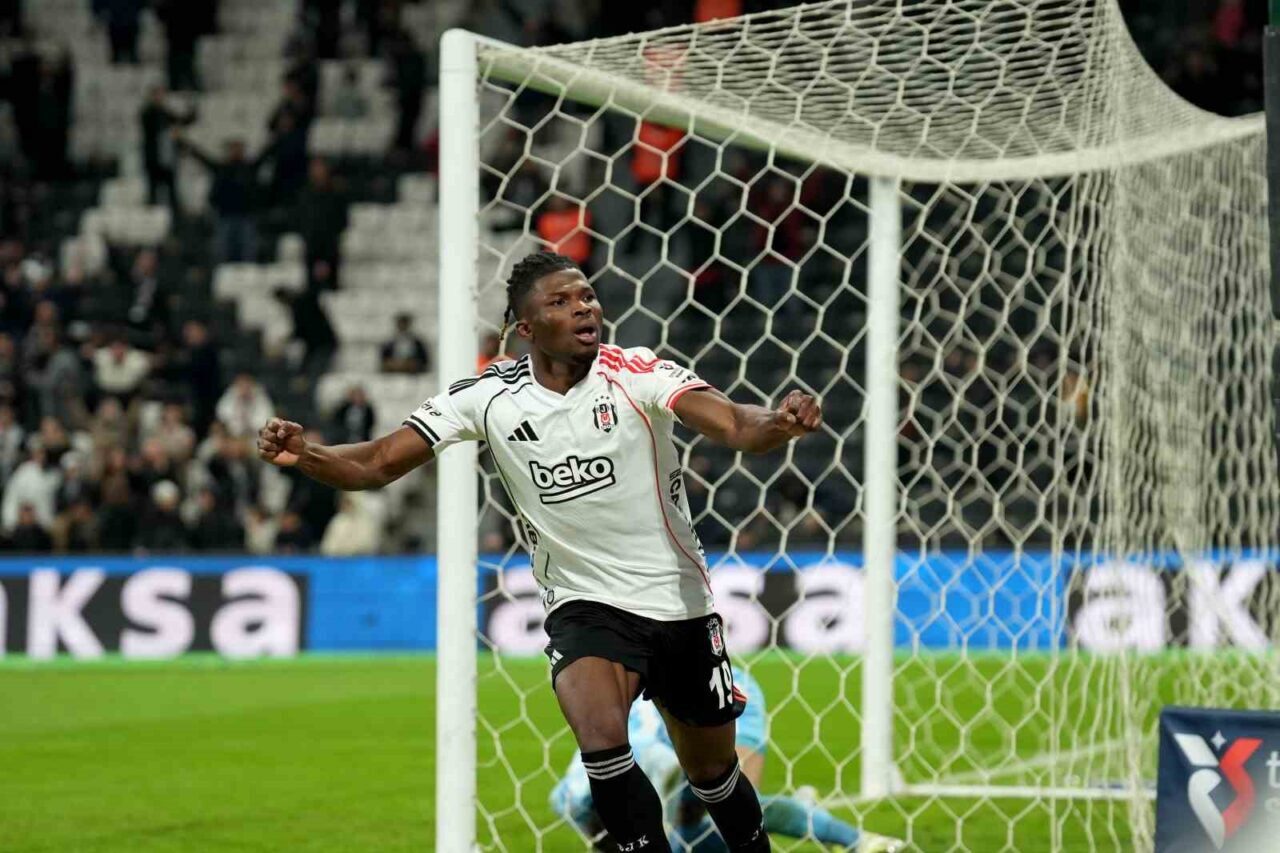 Beşiktaş, Gaziantep FK ile 2-2 berabere kaldı. Siyah-beyazlıların 35. dakikada