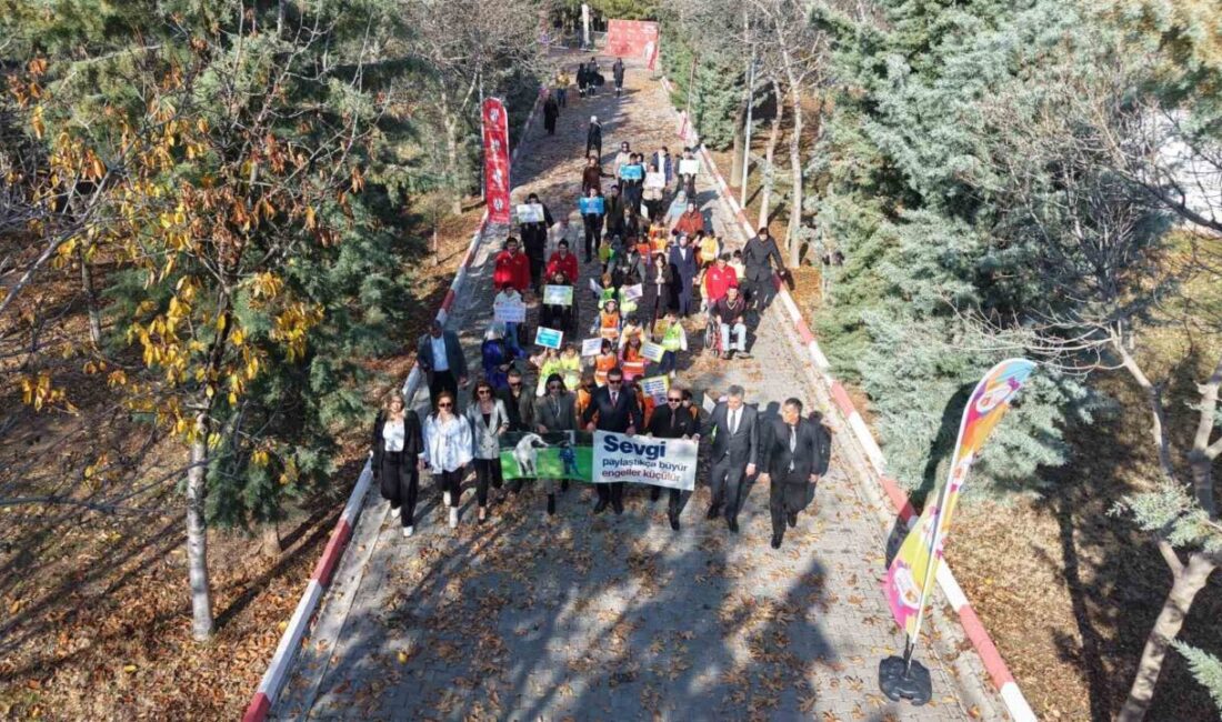 3 Aralık Dünya Engelliler Günü'nde Elazığ Hipodromu'nda özel gereksinimli öğrenciler