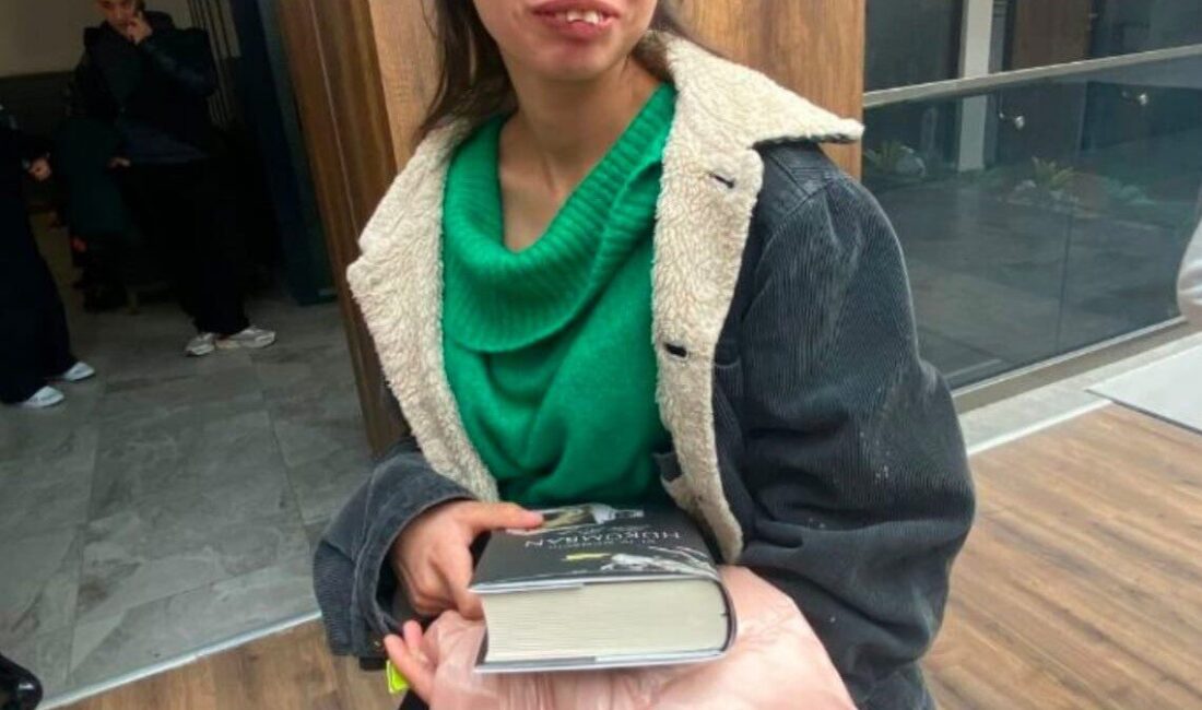 Elazığ’da Ekmek Almak İçin Çıkan Genç Kızdan Haber Alınamıyor, Ekipler Arama Çalışmalarına Başladı Elazığ'da ekmek almak için evinden çıkan 18 yaşındaki Yağmur Utku,