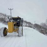 Elazığ’da kapalı kalan 88 köy yolunda kar temizleme çalışmaları devam ediyor.