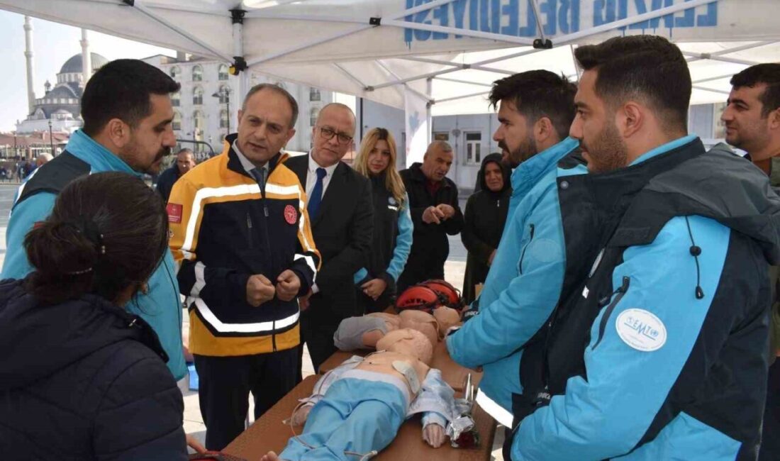 Elazığ'da 1-7 Aralık Acil Sağlık Hizmetleri Haftası kapsamında, UMKE ve