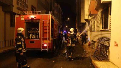 Elazığ’ın Olgunlar Mahallesi'ndeki 5 katlı bir binanın 1'inci katında çıkan