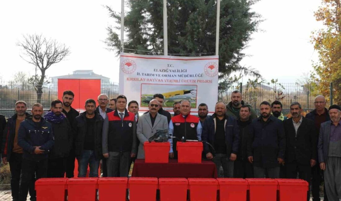 Elazığ’da Hayvan Üreticilerine Kırkım Makineleri Dağıtıldı Elazığ'da İl Tarım ve Orman Müdürlüğü, küçükbaş hayvancılığı desteklemek amacıyla