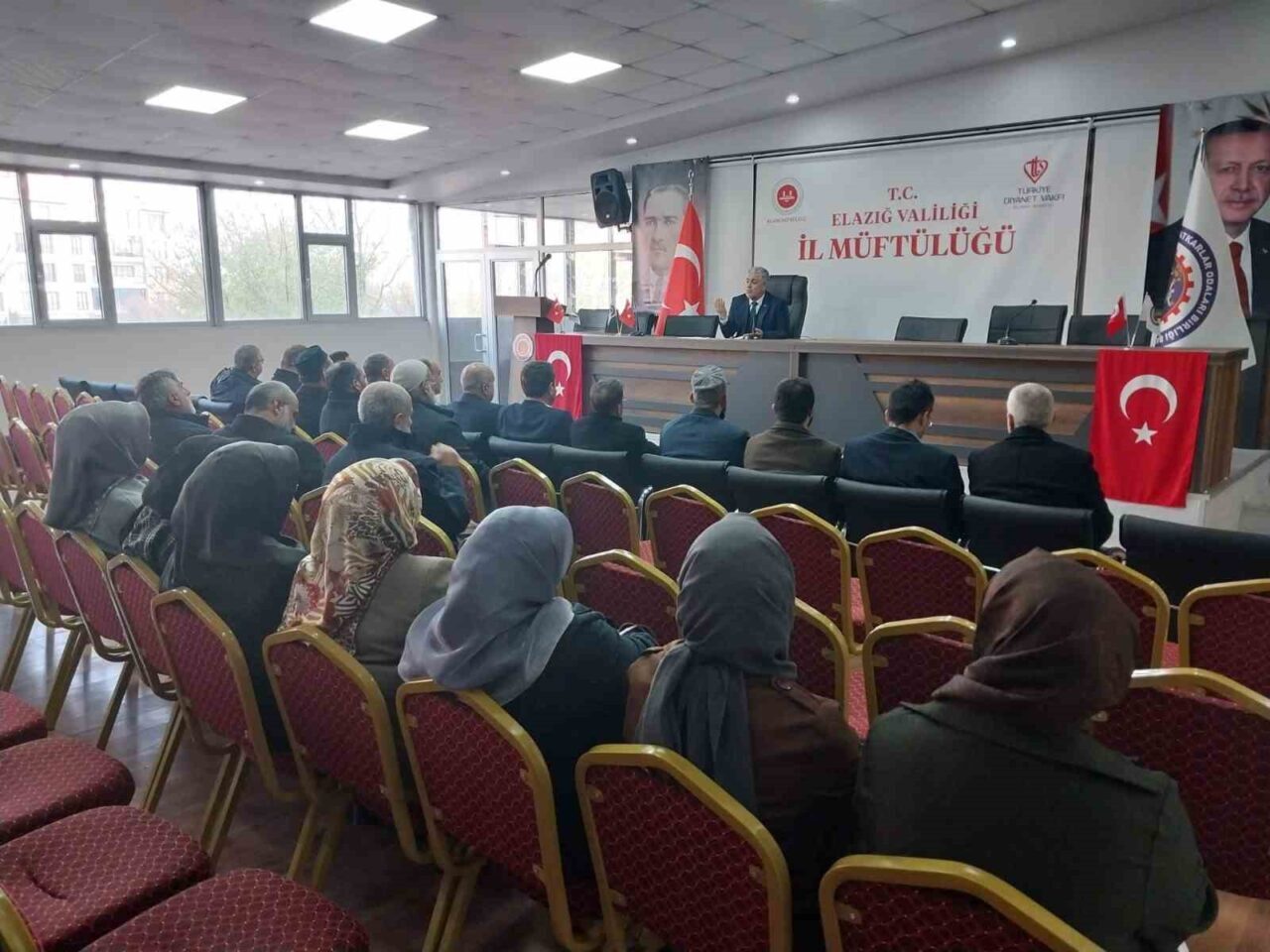 Elazığ İl Müftülüğü, İl Müftüsü Yusuf Bingöl başkanlığında vaizler toplantısı