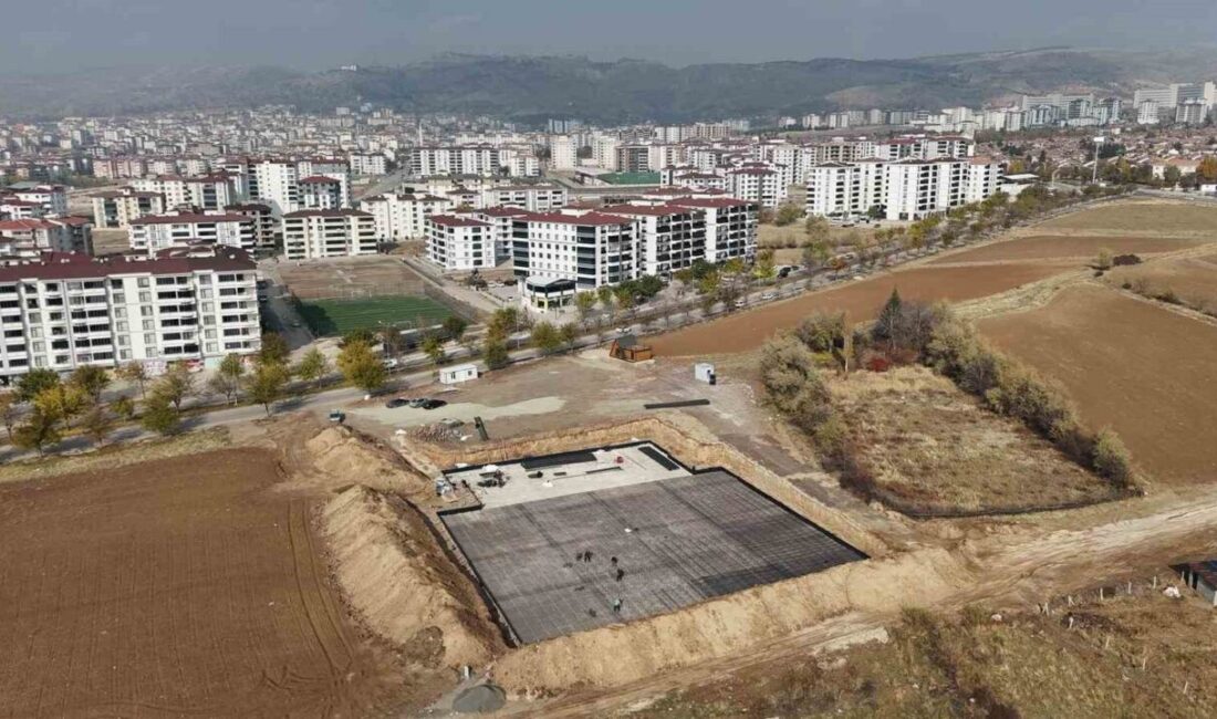 Elazığ'da inşaatına başlanan yarı olimpik yüzme havuzu, Gençlik ve Spor