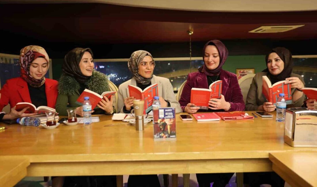 Elazığ’daki Kadınlar, Ayda Bir Kitap Seçerek Sosyal Farkındalık Oluşturuyor Elazığ’da Rümeyza Gök tarafından kurulan 'Bir Derin Dünya Kitap Kulübü',