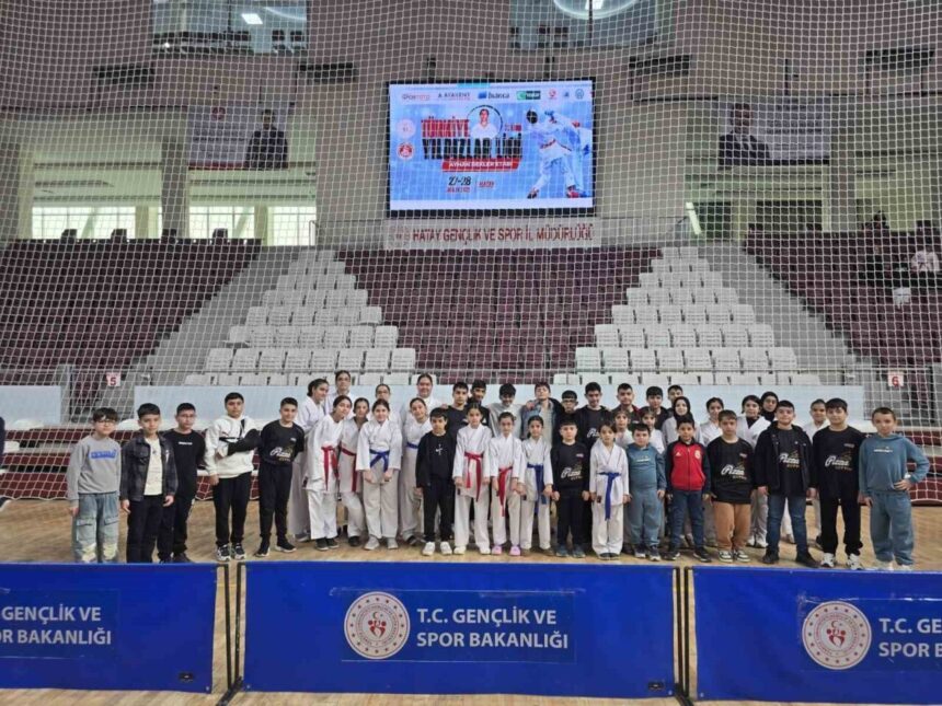 Türkiye Karate Yıldızlar Ligi 2. Etabı’nda Elazığlı sporcular toplam 45 madalya kazanarak öne çıktı.