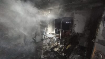 Hatay'ın Arsuz ilçesinde, Karağaç Şarkonak Mahallesi'ndeki 3 katlı bir apartmanın