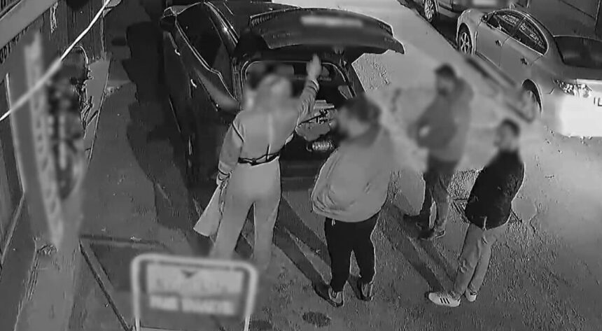 Isparta’da kar maskeli şahıslar, beyzbol sopasıyla bir kişiyi ağır yaraladı; 4 şüpheli gözaltına alındı.