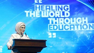 Emine Erdoğan, İstanbul Eğitim Zirvesi'nde yapay zekanın savaş suçlarına dönüştüğünü